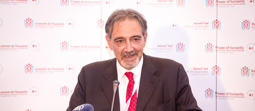 G. Rocca prihaja na čelo gibanja v kritičnem trenutku za gibanje in širšo humanitarno skupnost.