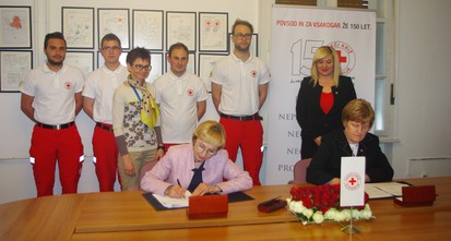 Podpis pogodbe MZ - RKS